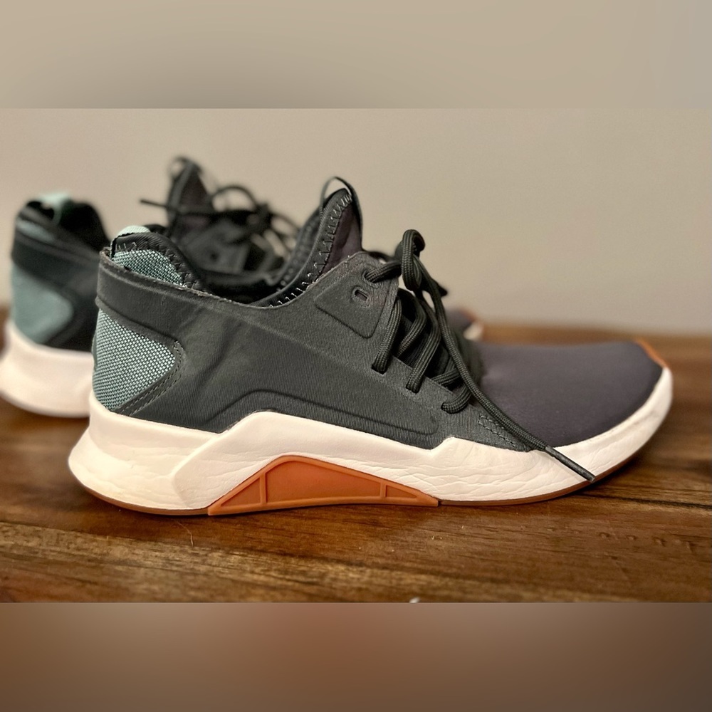 Casual Grey & Teal Women's Lightweight Sneakers